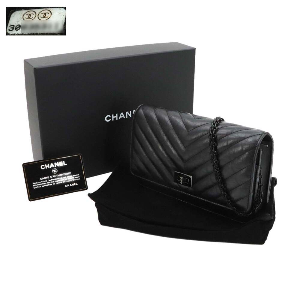 CHANEL Black Leather Wallet - Picture 2 of 10